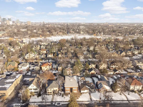 $1,295,000 | 2121 Penn Avenue South, Minneapolis, MN 55405