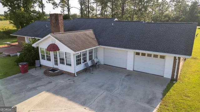 $380,000 | 2115 Blackshear Highway, Baxley, GA 31513