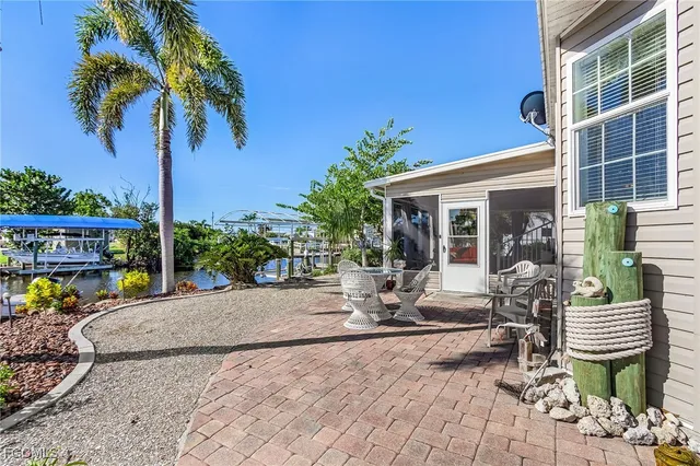 $340,500 | 5025 Curlew Drive, St. James City, FL 33956