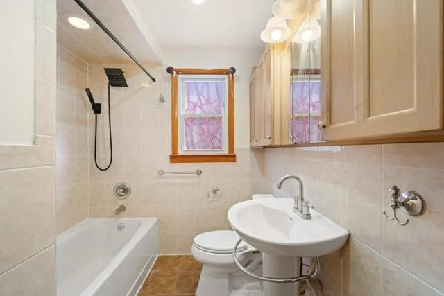 $875,000 | 156 West 21st Street, Bayonne, NJ 07002