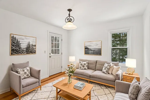 $980,000 | 3 Highlander Drive, North Hampton, NH 03862