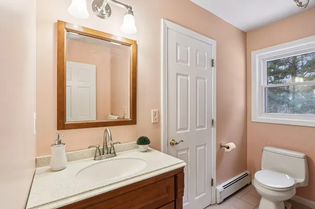 $980,000 | 3 Highlander Drive, North Hampton, NH 03862