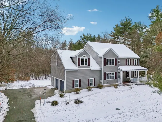 $980,000 | 3 Highlander Drive, North Hampton, NH 03862