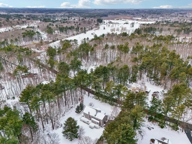 $980,000 | 3 Highlander Drive, North Hampton, NH 03862