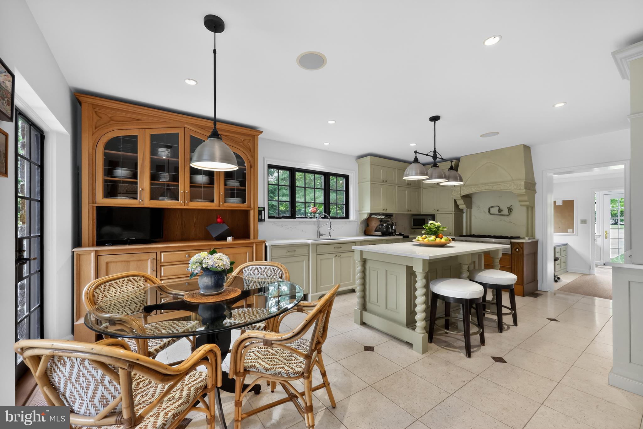 56 Tunbridge Road Haverford, PA 19041 - Photo 20 of 60 Kitchen w/Family Dining