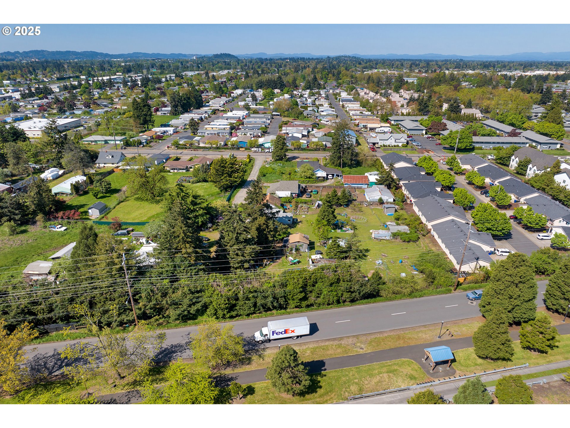 2165 Laura Street Springfield, OR 97477 - Photo 11 of 28