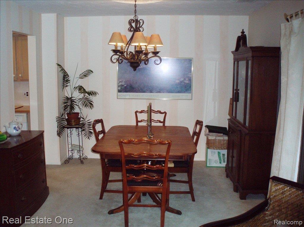 444 Willow Grove Lane, Unit 3 Rochester, MI 48307 - Photo 8 of 17 FORMAL DR