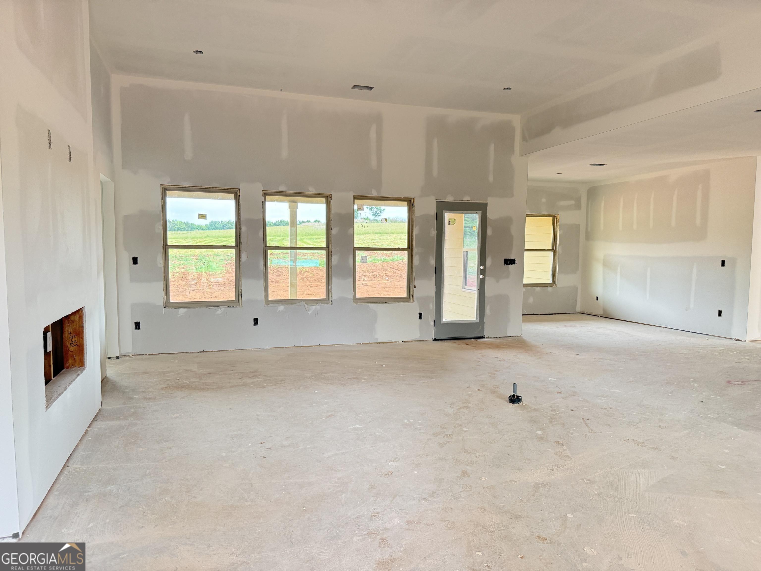 355 Merrybrook Road Williamson, GA 30292 - Photo 5 of 33