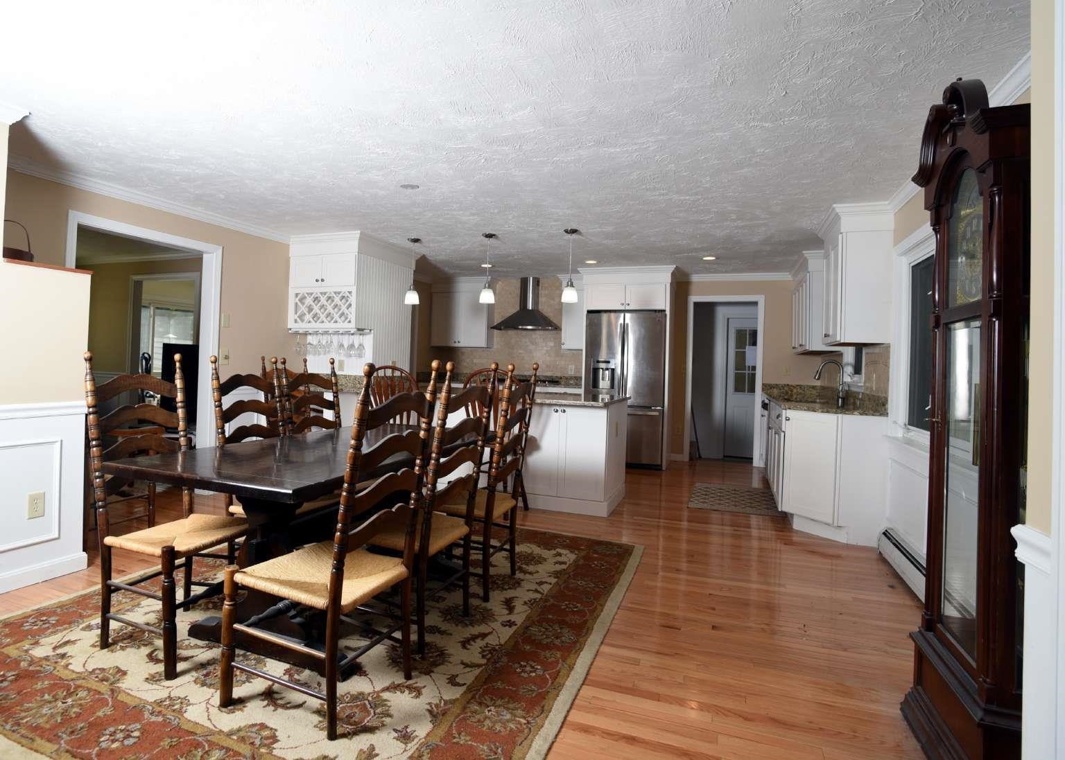 230 North Amherst Road Bedford, NH 03110 - Photo 12 of 20