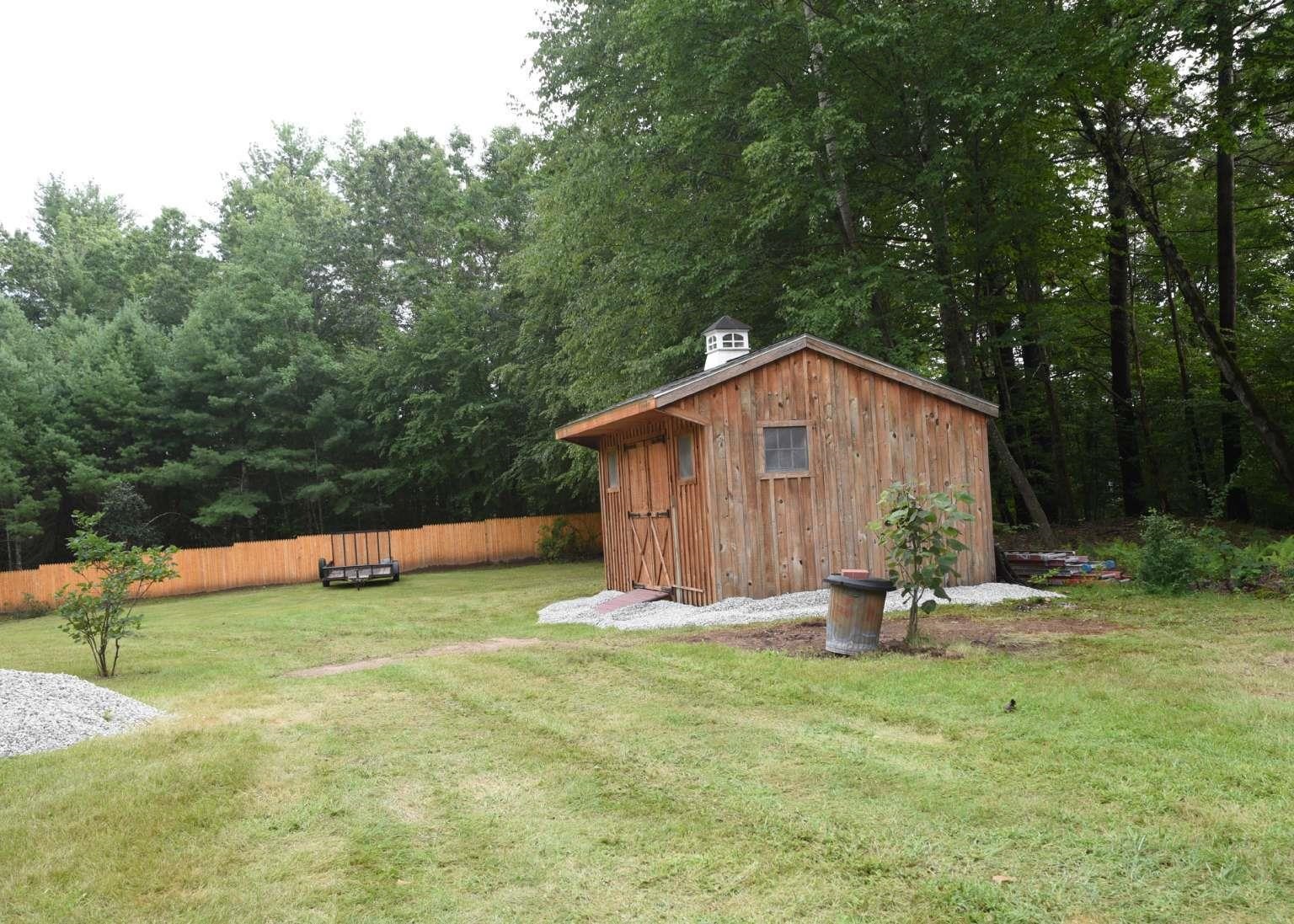 230 North Amherst Road Bedford, NH 03110 - Photo 4 of 20
