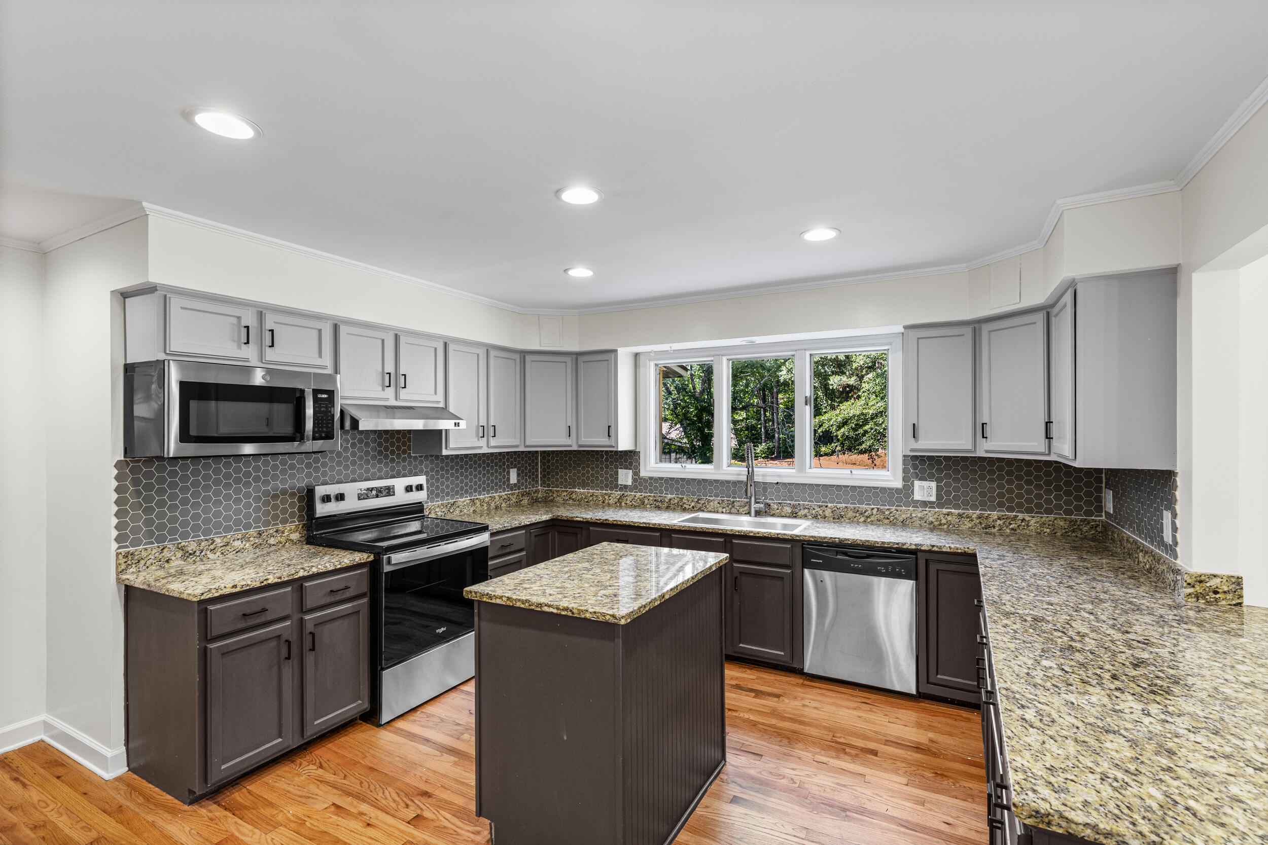 809 Burden Lake Road Aiken, SC 29803 - Photo 10 of 37