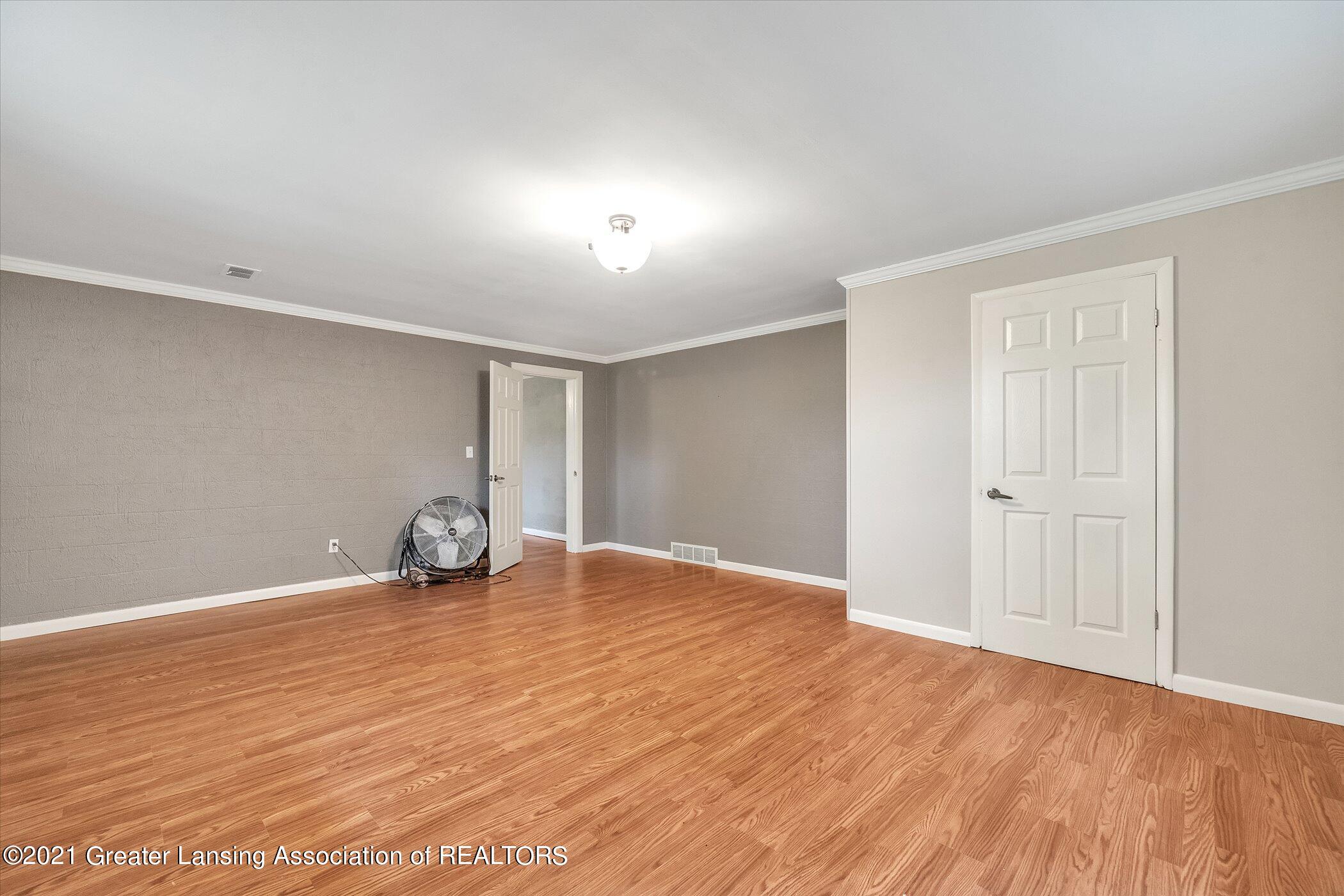 4005 Barton Road Lansing, MI 48917 - Photo 28 of 32 29-4005 Barton Rd-Windowstill Real Estat