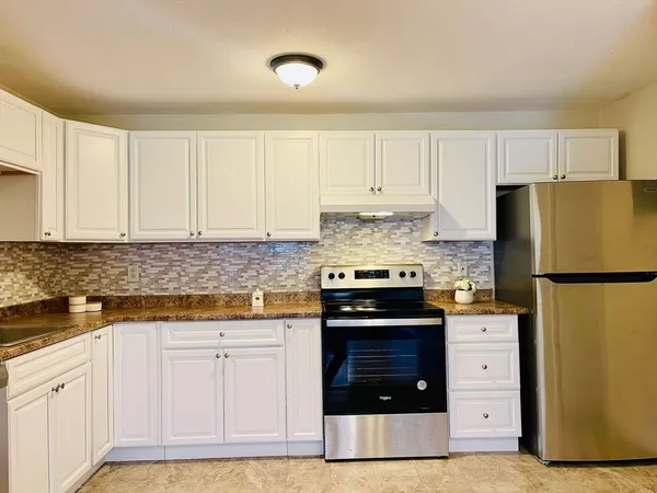 $2,200 | 16 A Mayberry Drive, Unit 1, Westborough, MA 01581