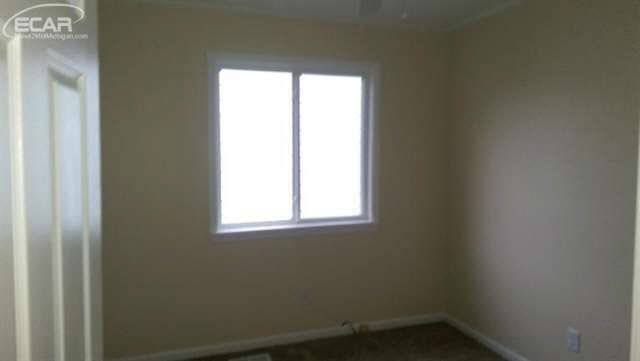 2458 Lavelle Road Flint, MI 48504 - Photo 7 of 10 20425057-6.JPG