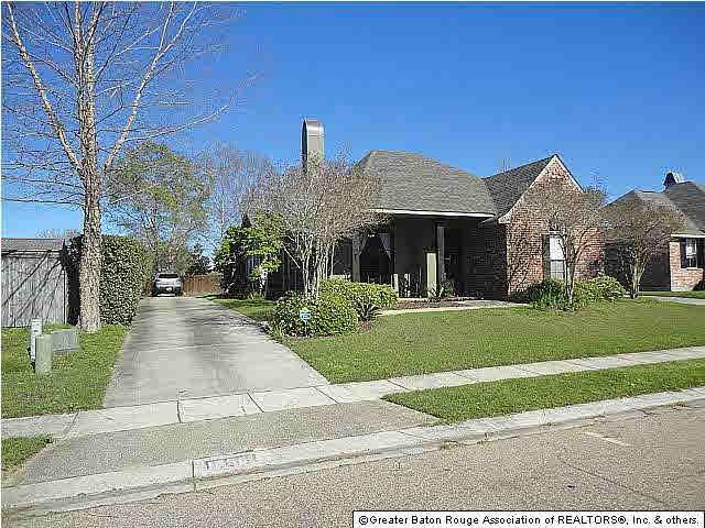10561 Springglen Court Baton Rouge, LA 70810 - Photo 2 of 15