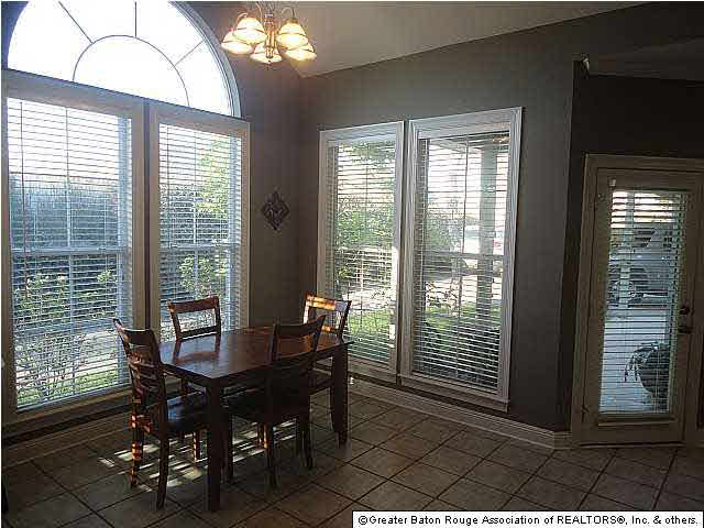 10561 Springglen Court Baton Rouge, LA 70810 - Photo 4 of 15