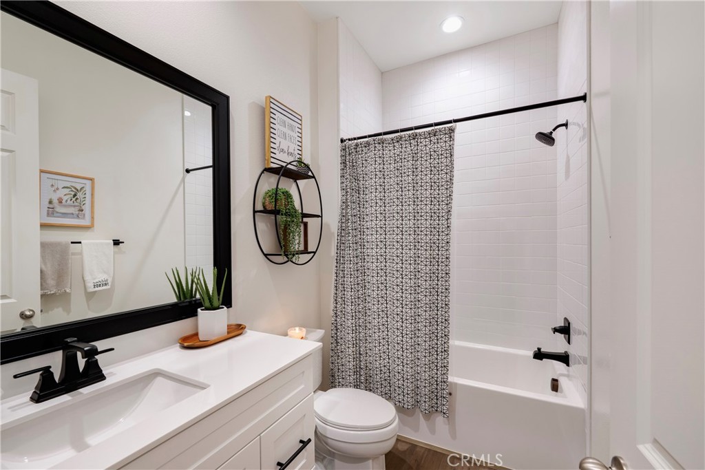 4124 Cameron Way Corona, CA 92883 - Photo 17 of 76