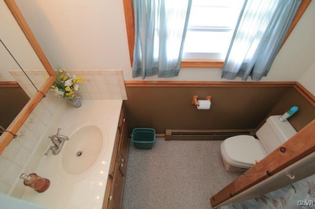 1280 Seifert Road Nazareth, PA 18064 - Photo 41 of 49 a bathroom with a tub