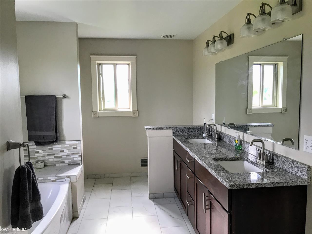 13447 Hunt Road Memphis, MI 48041 - Photo 24 of 38 31395162-23.JPG