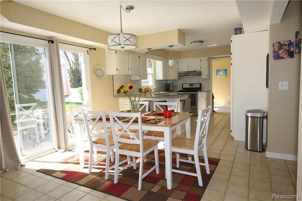 925 Bridgestone Drive Rochester Hills, MI 48309 - Photo 22 of 54