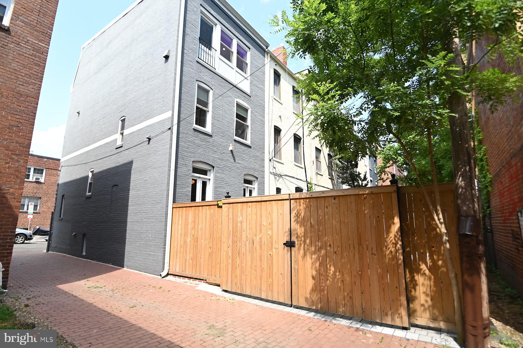 1814 Riggs Place Northwest Washington, DC 20009 - Photo 31 of 36