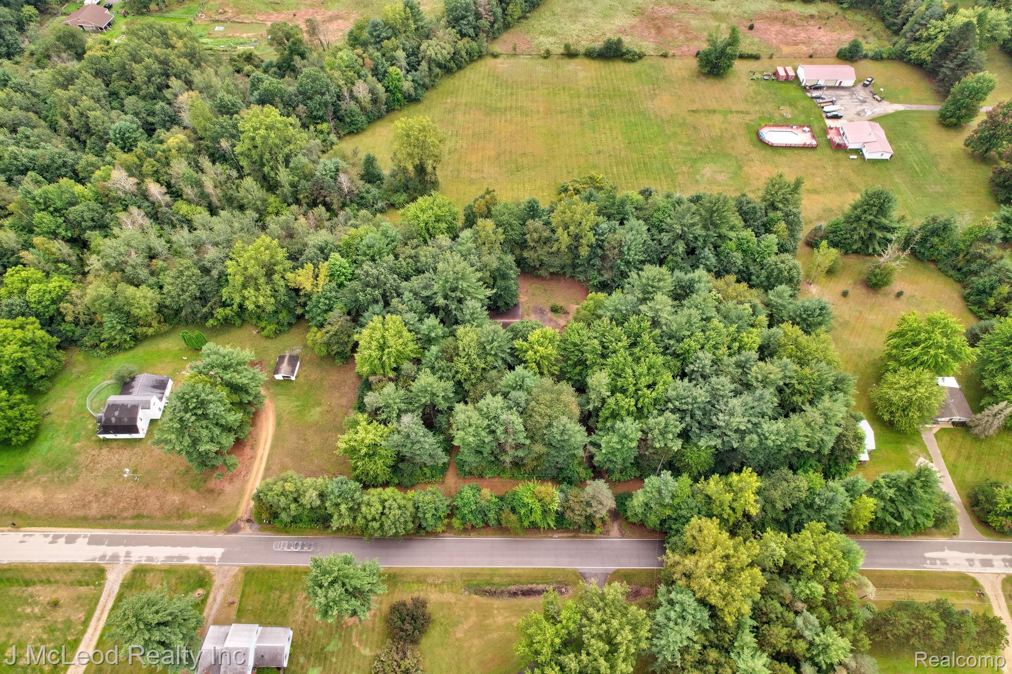 5929 Murphy Lake Road Millington, MI 48746 - Photo 3 of 36 3-web-or-mls-5929 Murphy Lake Rd Millington-3.jpg