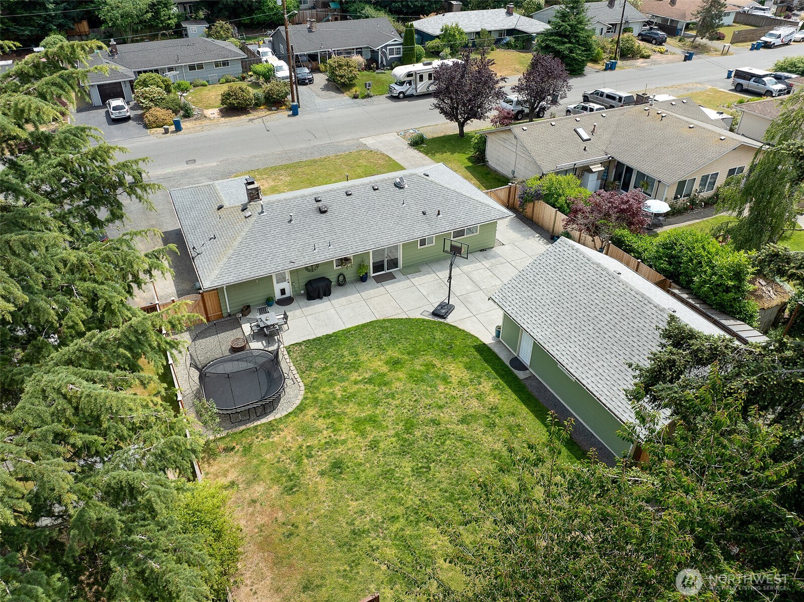 20818 77th Place West Edmonds, WA 98026 - Photo 34 of 39