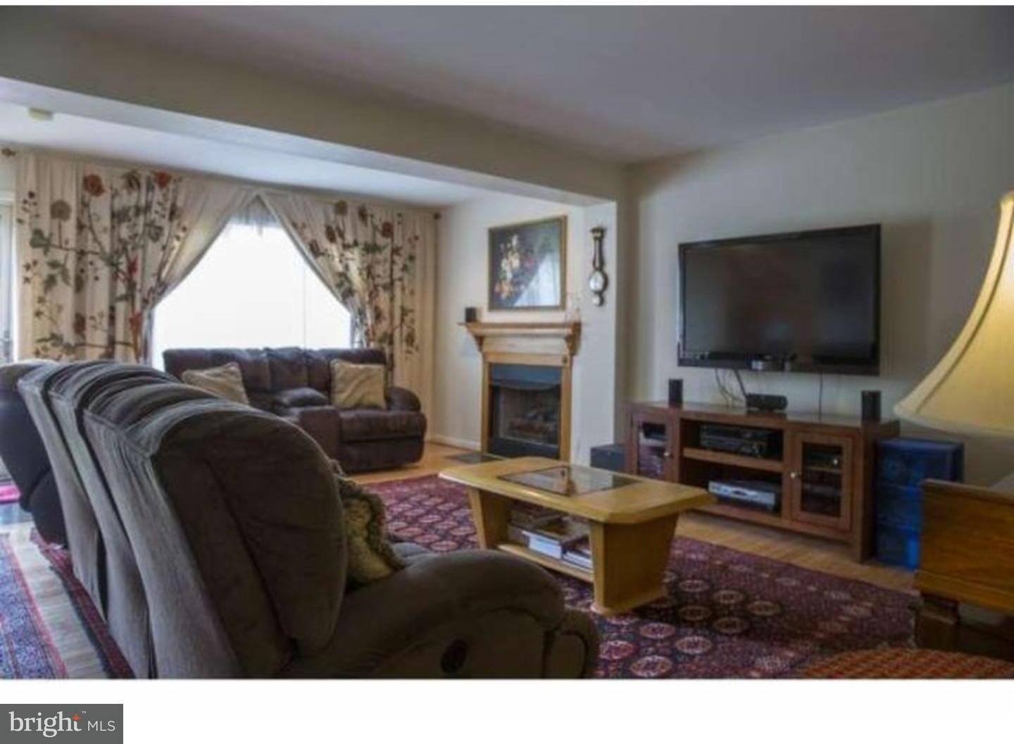 304 Morris Road Wayne, PA 19087 - Photo 3 of 25 Living Room