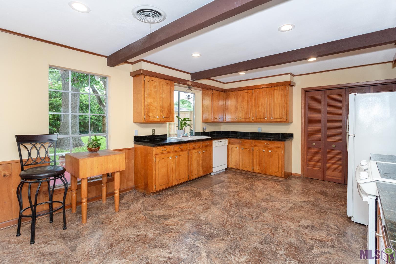 9849 Regency Drive Baton Rouge, LA 70815 - Photo 8 of 22 Gallery Image 8