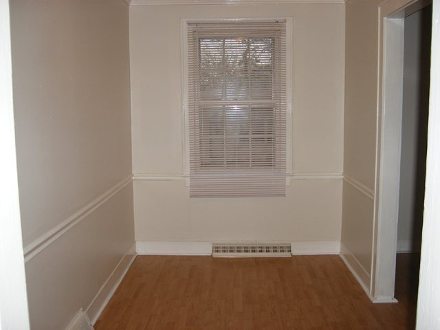 127 Ridgeway Drive Greenville, SC 29607 - Photo 3 of 8