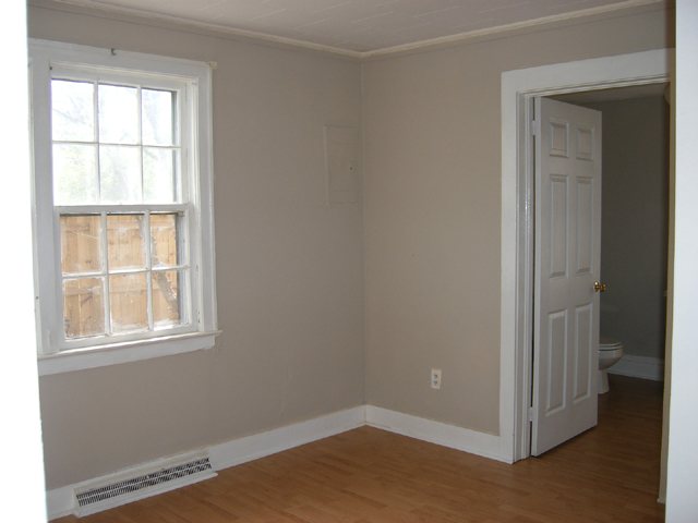 127 Ridgeway Drive Greenville, SC 29607 - Photo 5 of 8