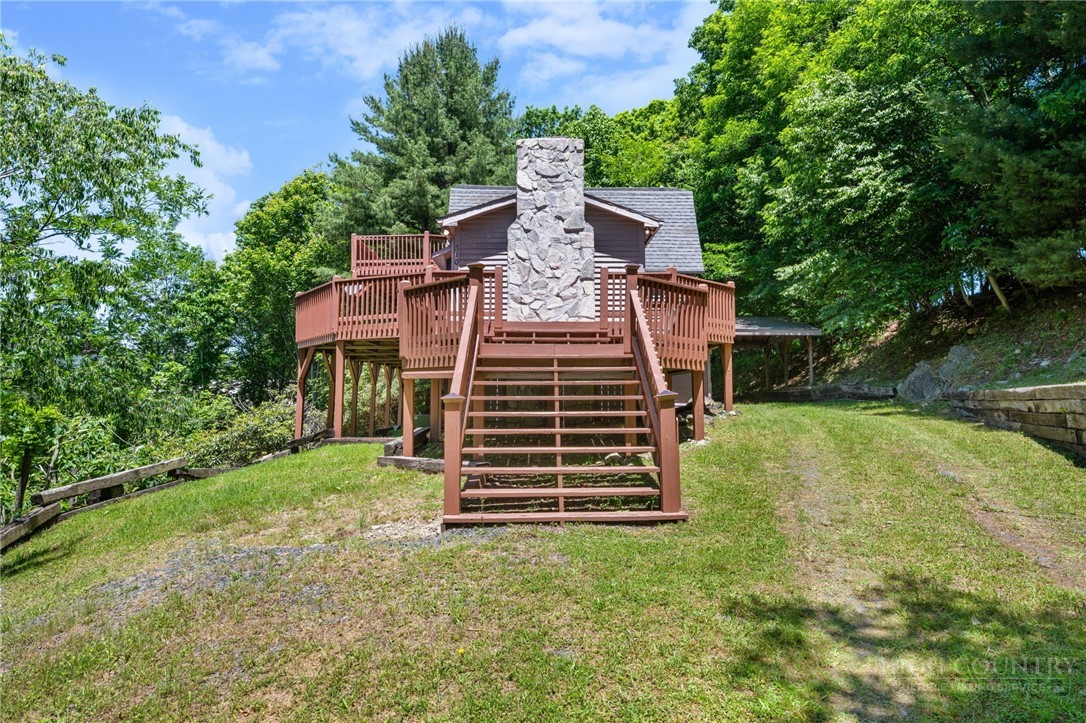 310 Locust Point Drive Boone, NC 28607 - Photo 7 of 33