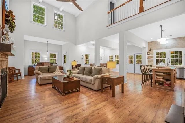 $1,249,000 | 32 Middleton Oaks Road, Charleston, SC 29414