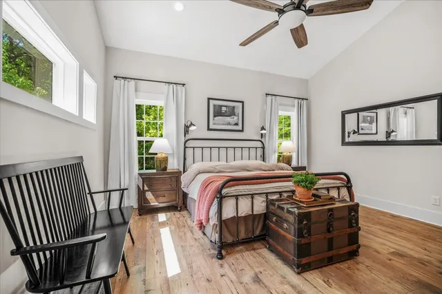 $1,249,000 | 32 Middleton Oaks Road, Charleston, SC 29414