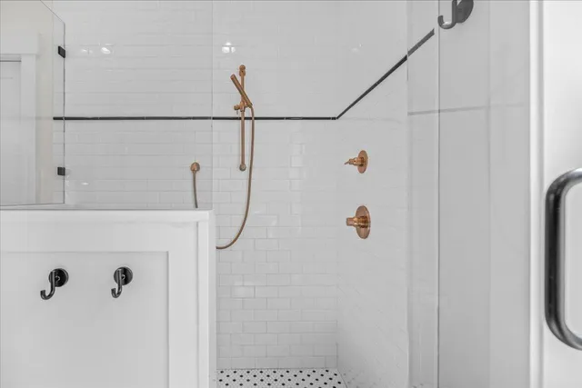 $1,249,000 | 32 Middleton Oaks Road, Charleston, SC 29414