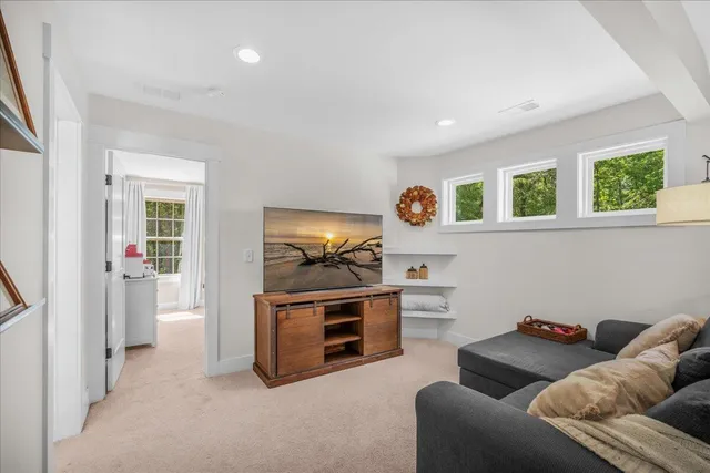 $1,249,000 | 32 Middleton Oaks Road, Charleston, SC 29414