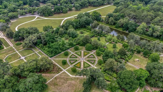 $1,249,000 | 32 Middleton Oaks Road, Charleston, SC 29414