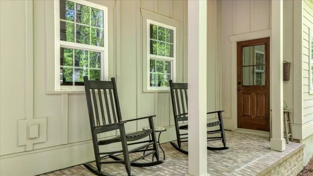 $1,249,000 | 32 Middleton Oaks Road, Charleston, SC 29414