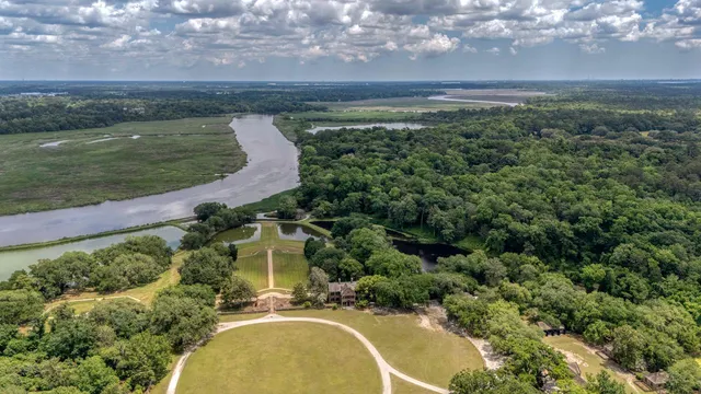 $1,249,000 | 32 Middleton Oaks Road, Charleston, SC 29414