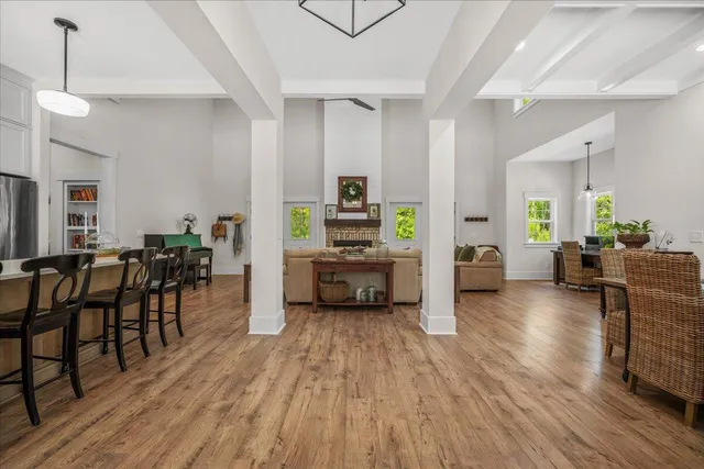 $1,249,000 | 32 Middleton Oaks Road, Charleston, SC 29414