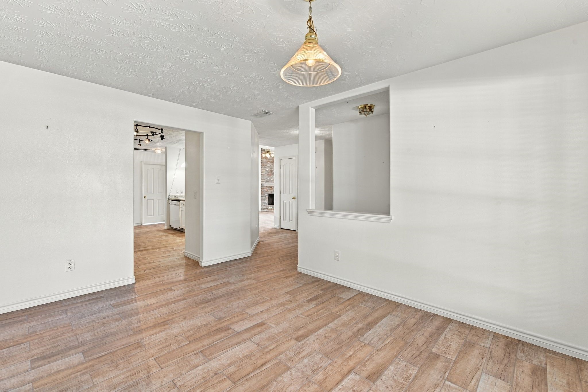 24007 Floragate Drive Spring, TX 77373 - Photo 8 of 45 Gallery Image 8