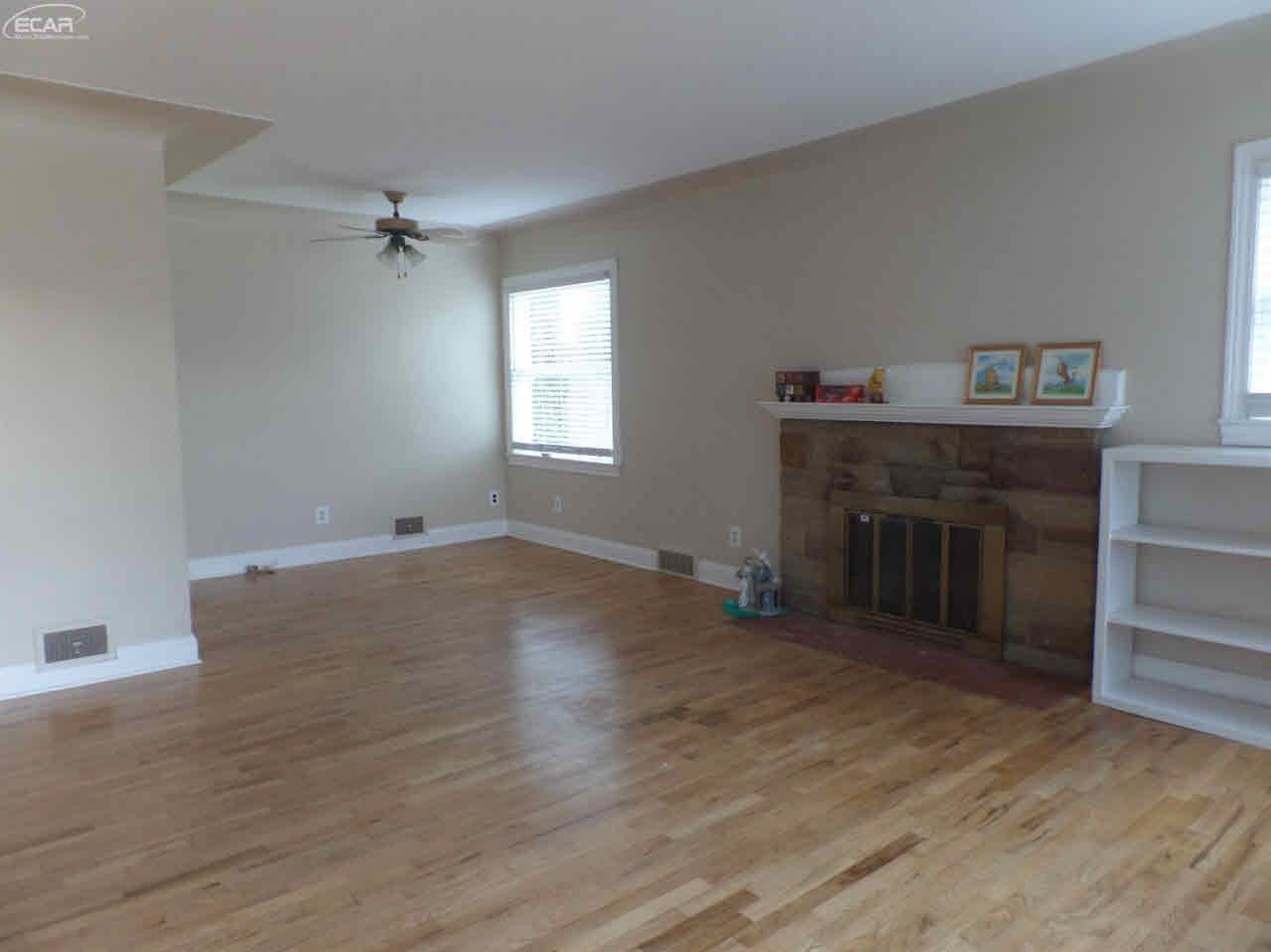 908 West Silver Lake Road Fenton, MI 48430 - Photo 17 of 30 21393091-16.JPG