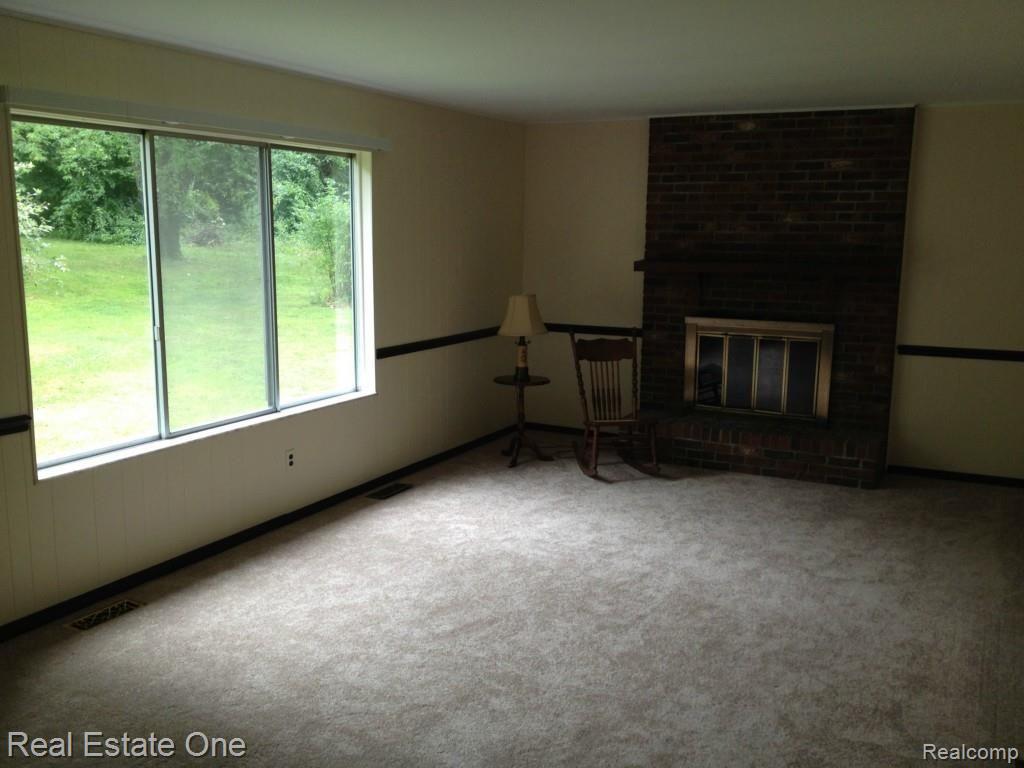 12031 Foley Road Fenton, MI 48430 - Photo 17 of 30 132.jpg