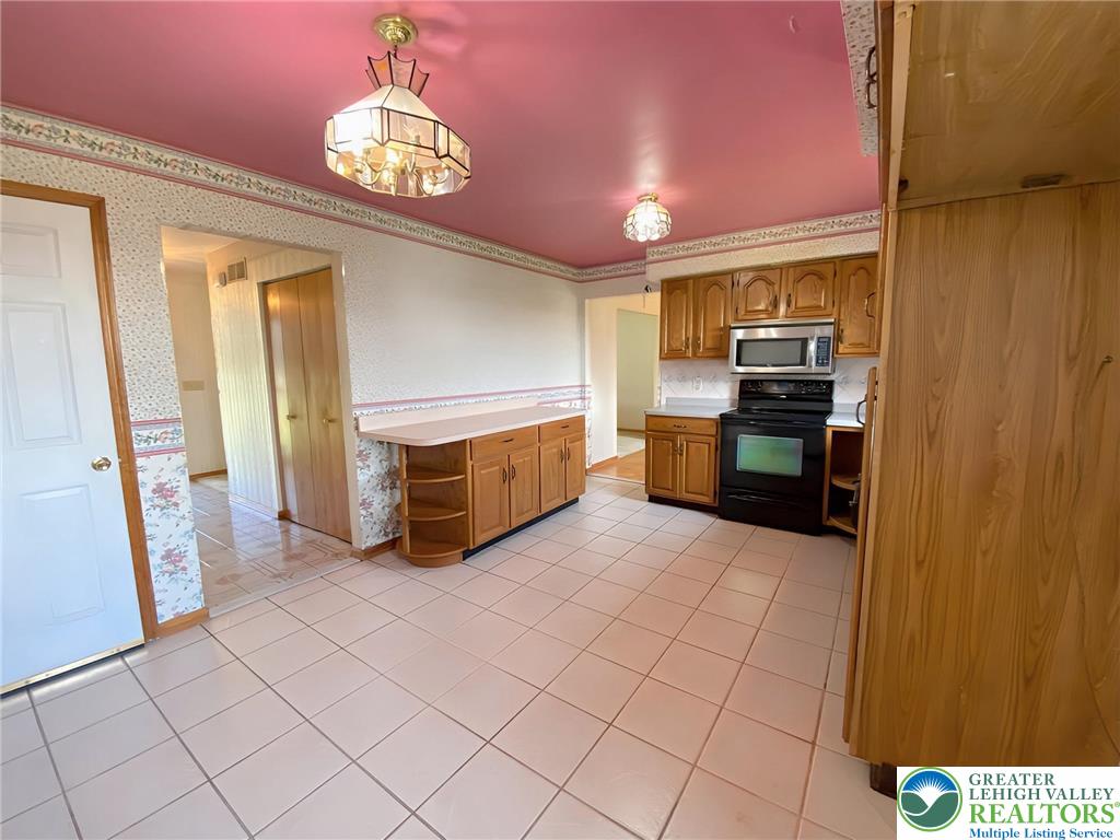 4497 Steuben Road Bethlehem, PA 18020 - Photo 13 of 37 Gallery Image 13