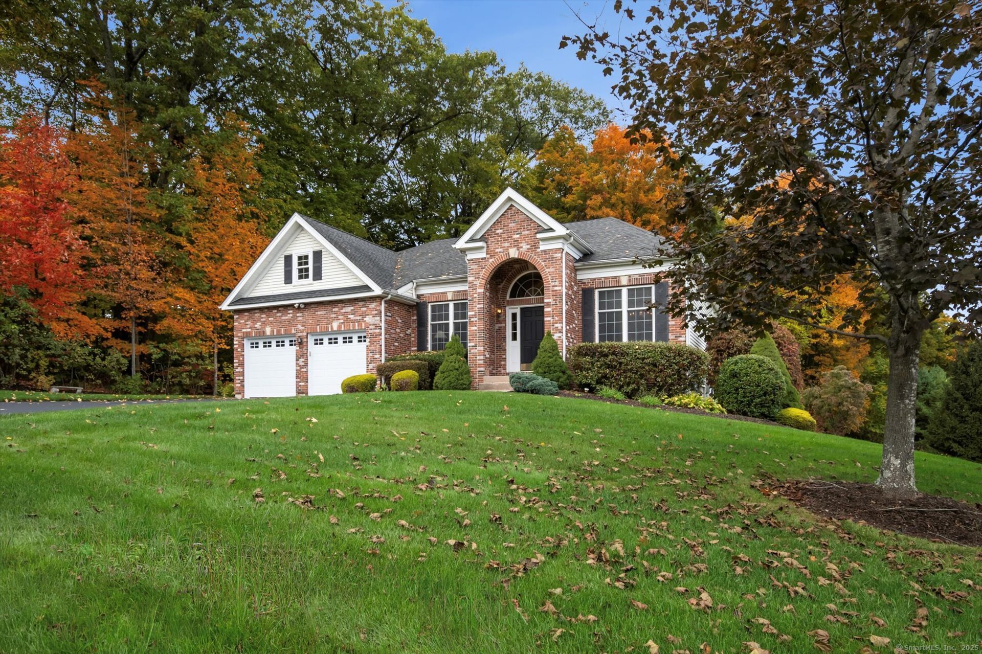 30 Vista Way Bloomfield, CT 06002 - Photo 2 of 38