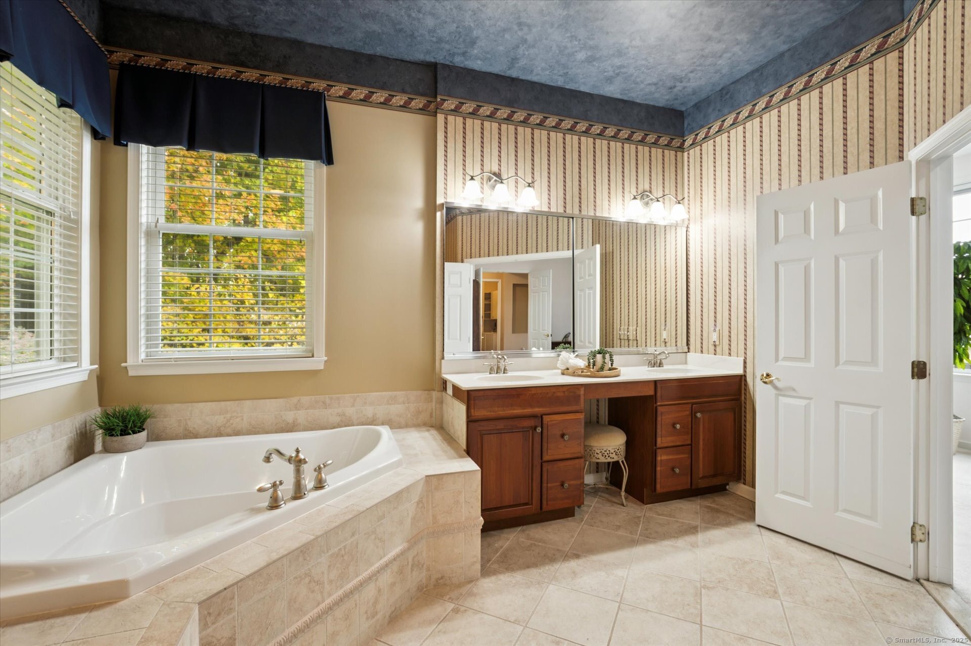 30 Vista Way Bloomfield, CT 06002 - Photo 30 of 38