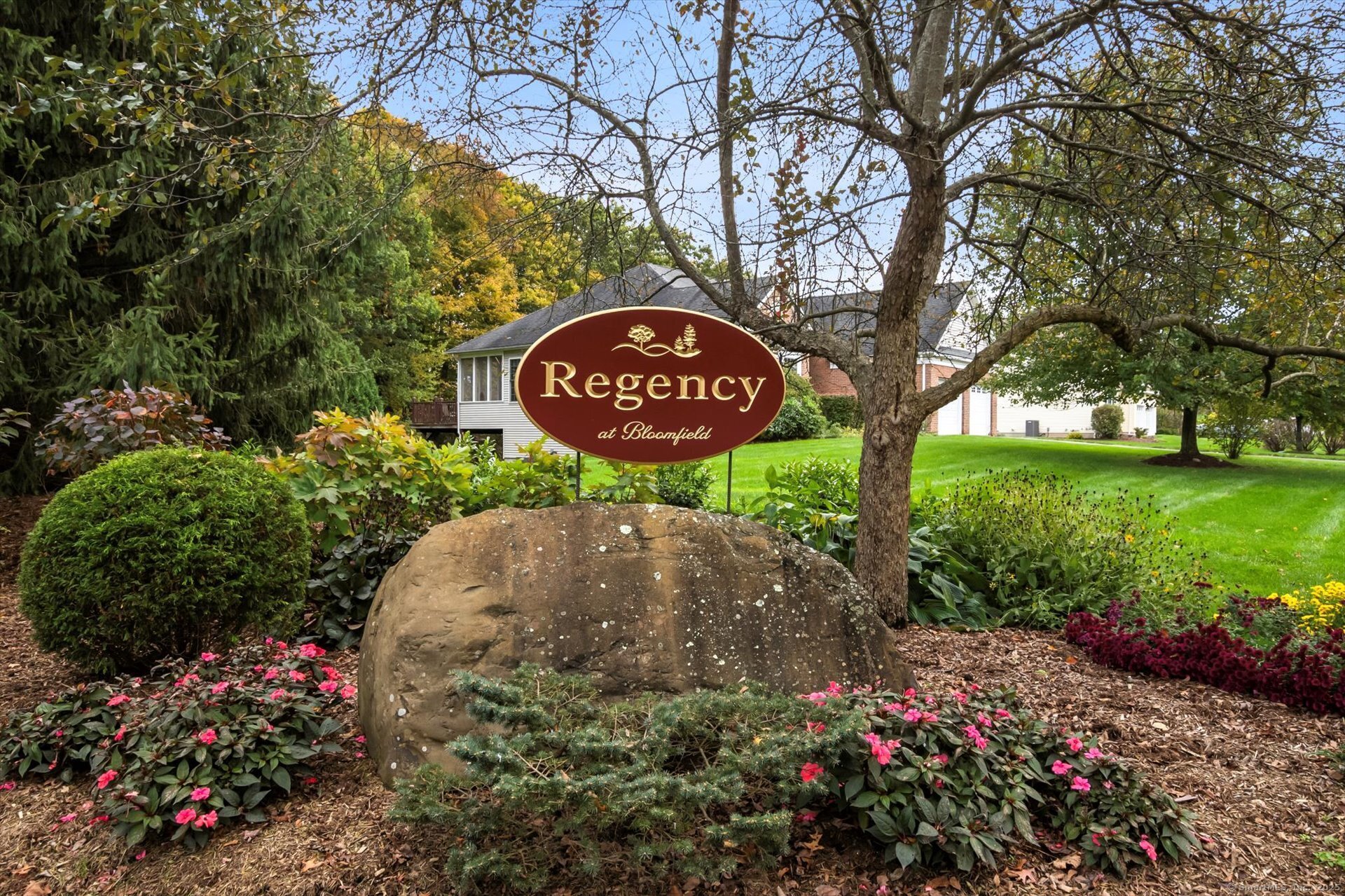 30 Vista Way Bloomfield, CT 06002 - Photo 4 of 38