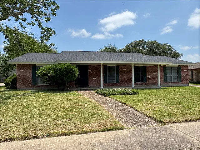 $2,375 | 5122 Moultrie Drive, Corpus Christi, TX 78413