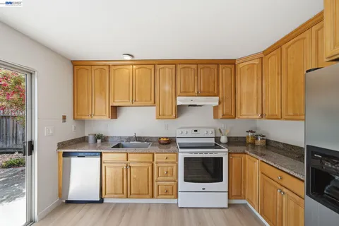 $799,000 | 1132 Fabian Way, Hayward, CA 94544