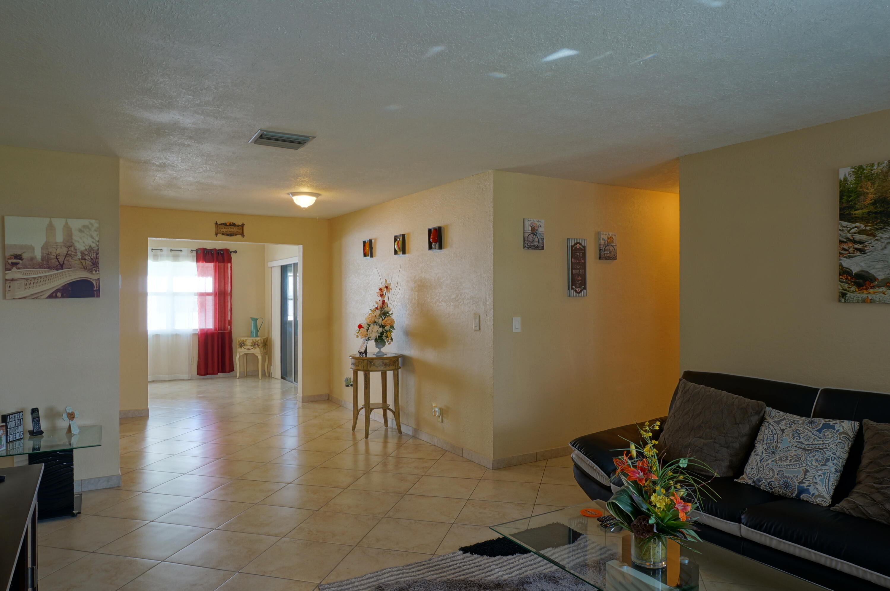 720 Southwest 18th Street Boynton Beach, FL 33426 - Photo 4 of 23 DSC07723